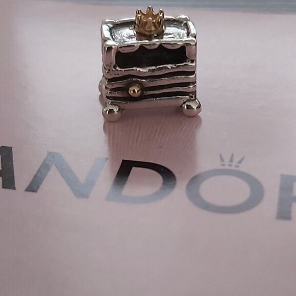 Auth Pandora *RETIRED* Sterling Silver & 14k Princess and the Pea Charm 790320 - Picture 4 of 15